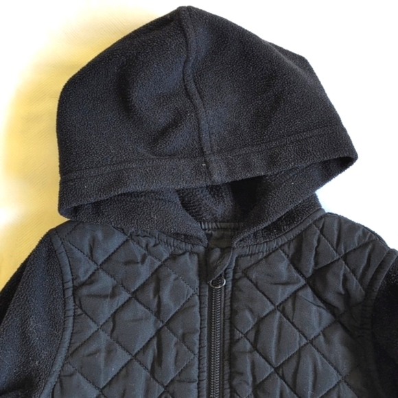 old navy black quilted fleece zip-up jacket with hood 2T toddler boys - Picture 5 of 9
